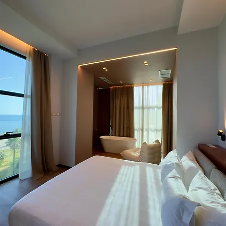 Zins Luxury Hotel *