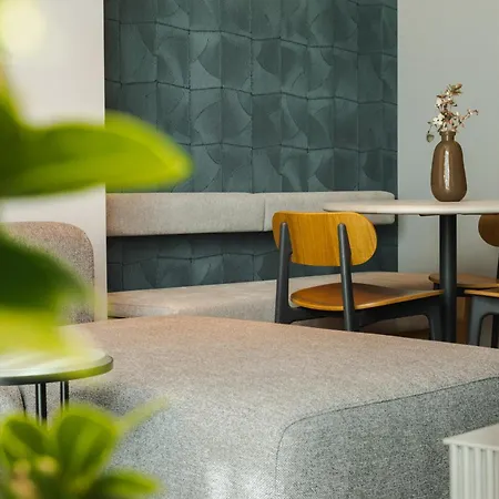 Zins Luxury Hotel